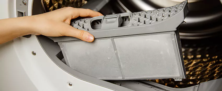 Signs Of A Clogged Dryer Lint Trap in Grosse Pointe Woods, Michigan